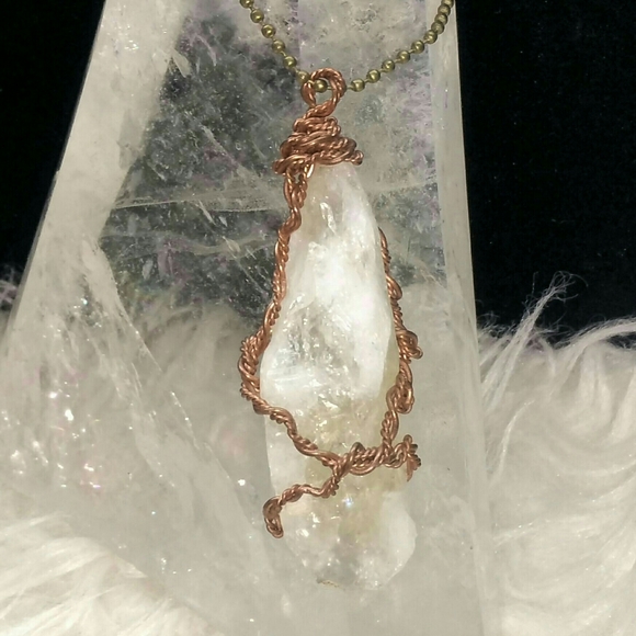 BIG CRYSTALS! Handcrafted Wire Wrapped Necklaces - Picture 14 of 16